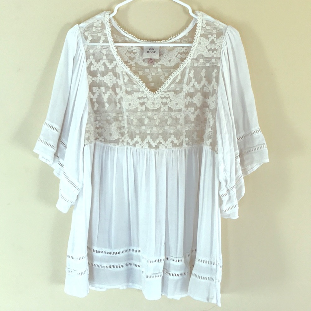Medium top, white/tan, loose fit